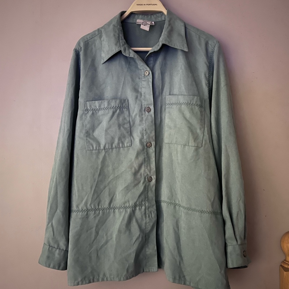 Alfred Dunner size 12 women’s faux suede button down top